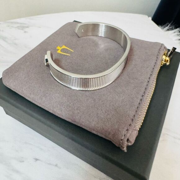 Bulova Precisionist Open Cuff‎ Bracelet, Knurled Texture Design, Silver, NWT - Picture 15 of 16